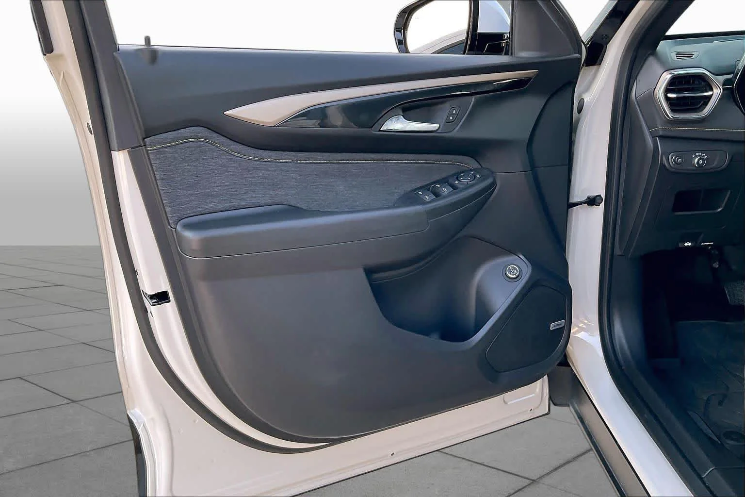 Used 2026 White Sands Chevrolet ACTIV image 18