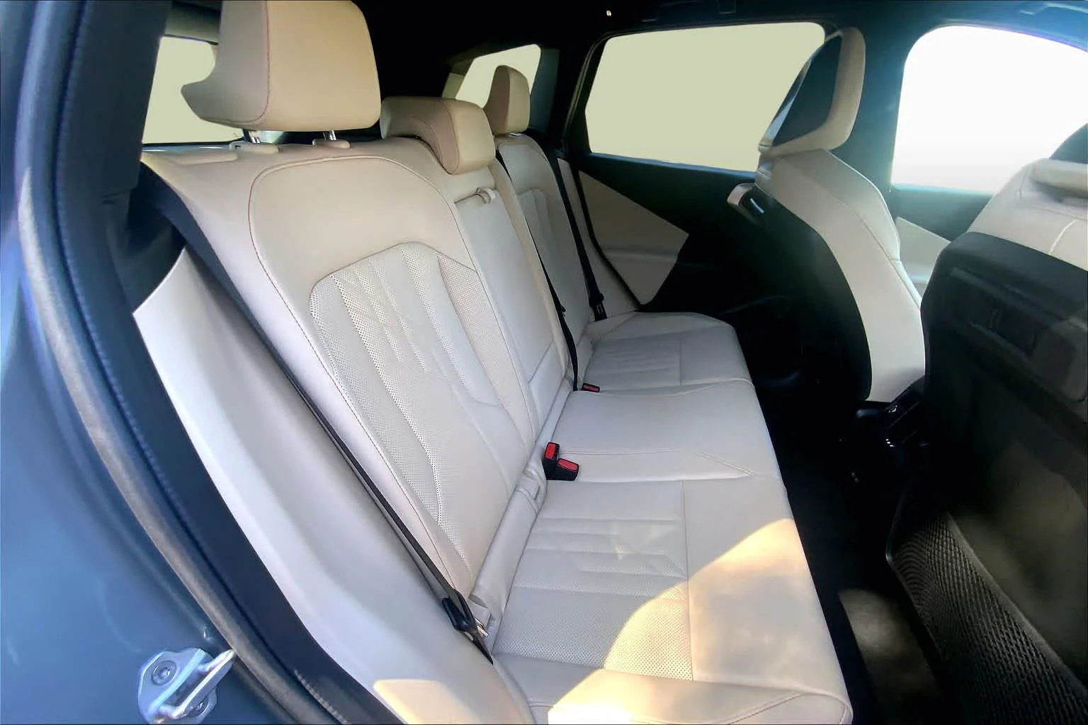 Used 2025 Skyscraper Gray Metallic BMW 30 xDrive image 19
