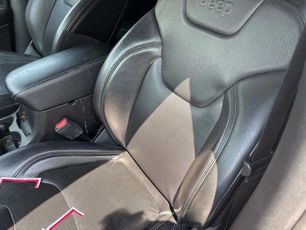 Used 2019 White Jeep Limited image 12