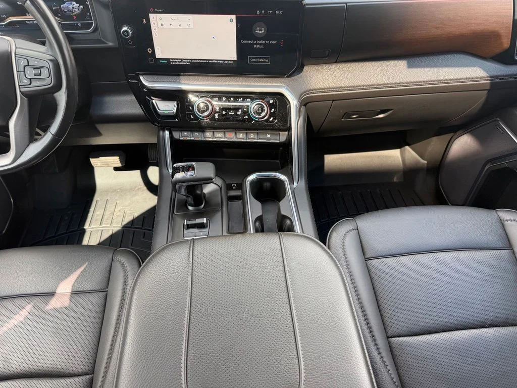 Used 2023 White GMC Denali image 11