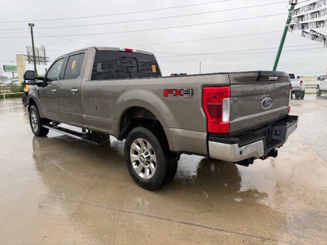 Used 2018 Gray Ford LARIAT image 3