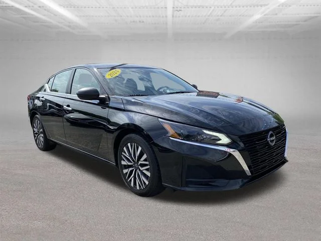 Used 2024 Black Nissan 2.5 SV image 4