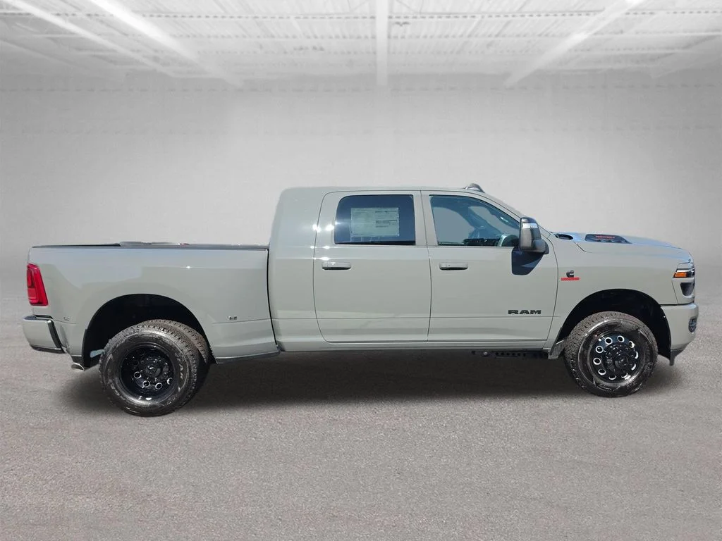 New 2026 Ceramic Gray Clear-Coat Exterior Paint RAM Laramie image 6