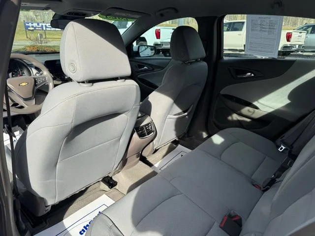 Used 2025 Summit White Chevrolet 1LT image 21