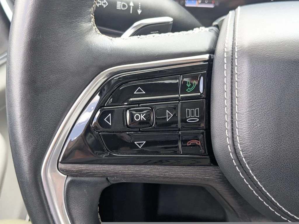 Used 2021 Silver Jeep Overland image 26
