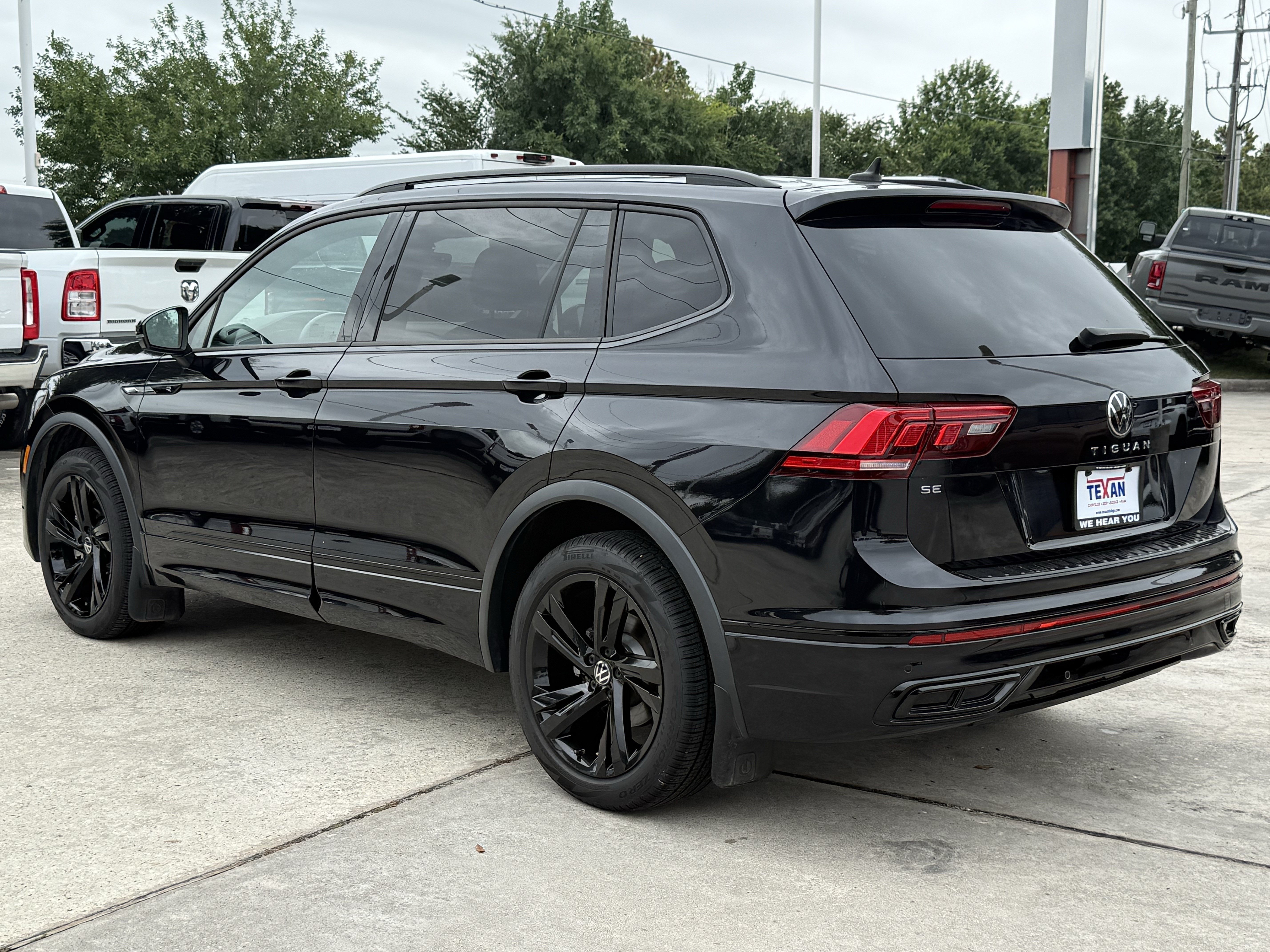 Used 2023 Deep Black Pearl Volkswagen SE R-Line Black image 6