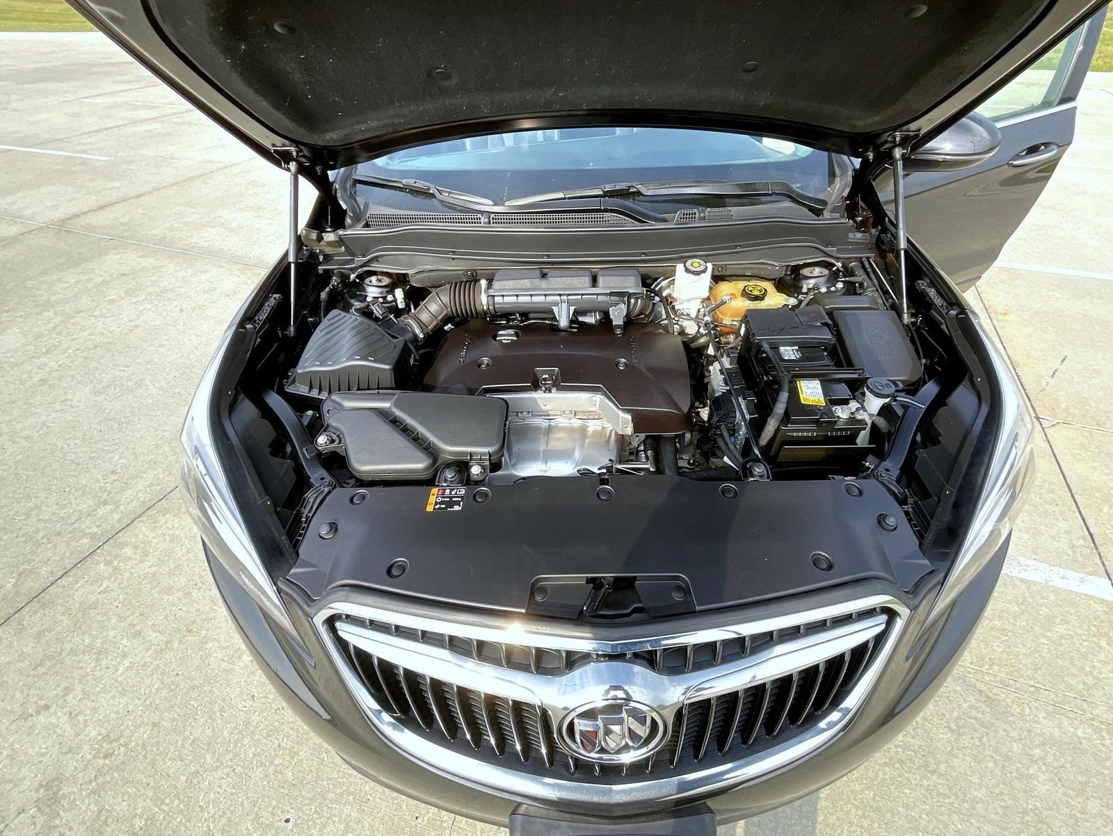 Used 2020 Black Buick Essence image 24
