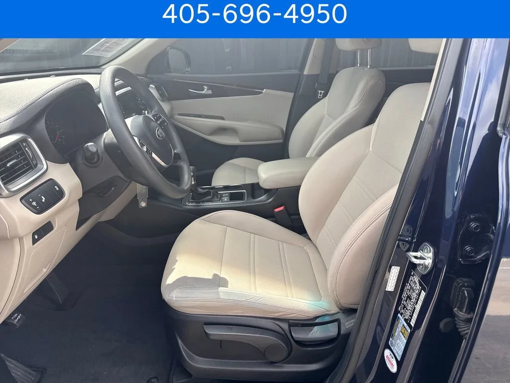 Pre-Owned 2020 Kia Sorento LX