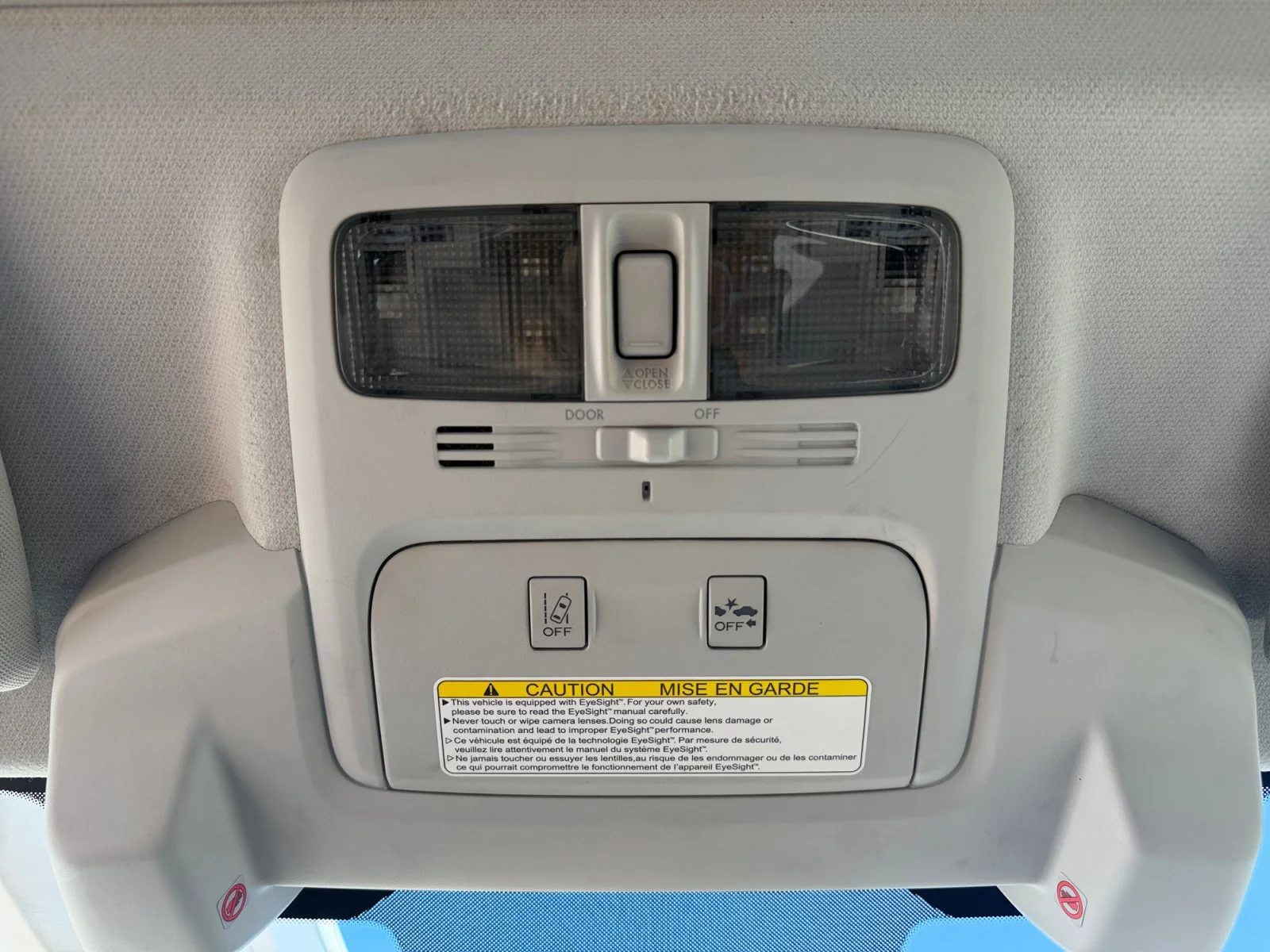 Used 2015 Satin White Pearl Subaru 2.5i Premium image 27
