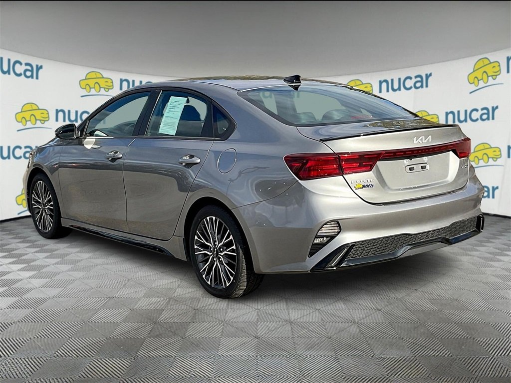 2022 Kia Forte GT-Line photo 4