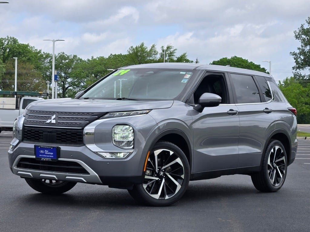 2024 Mitsubishi Outlander SE 2WD's photo