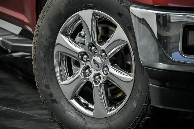 Used 2019  Ford XLT image 3