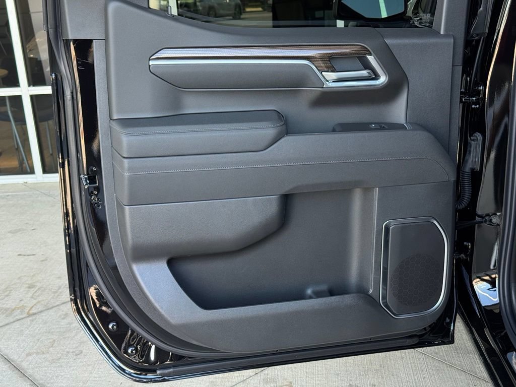 New 2026 Black Chevrolet LT (2FL) image 19