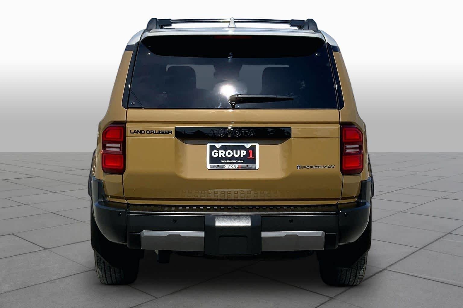 Used 2025 Trail Dust/Gray Scape Toyota  image 5