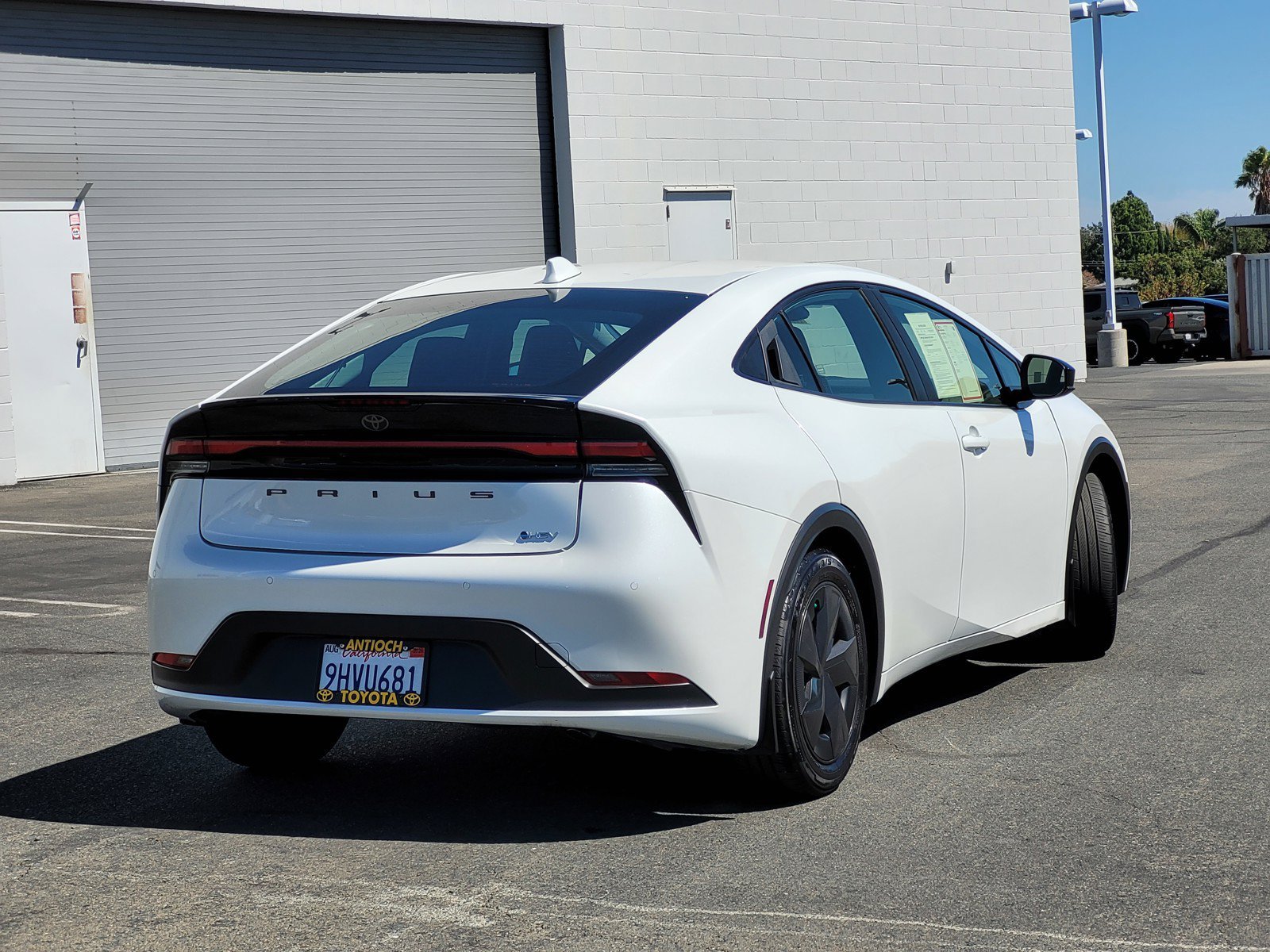 Used 2023 White Toyota  image 4