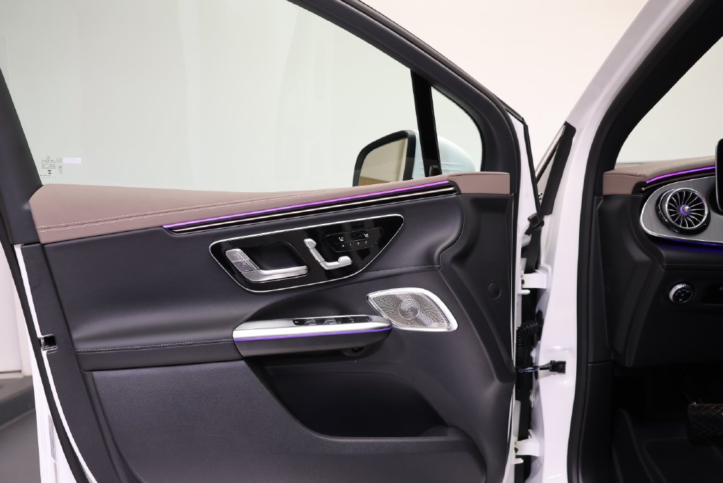 New 2027  Mercedes-Benz 320 SUV image 31