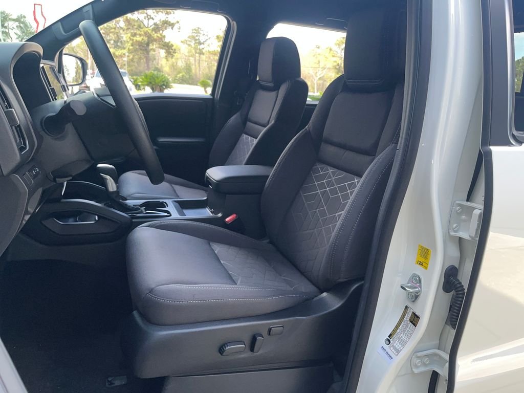 New 2026 Glacier White Nissan Crew Cab SV image 10
