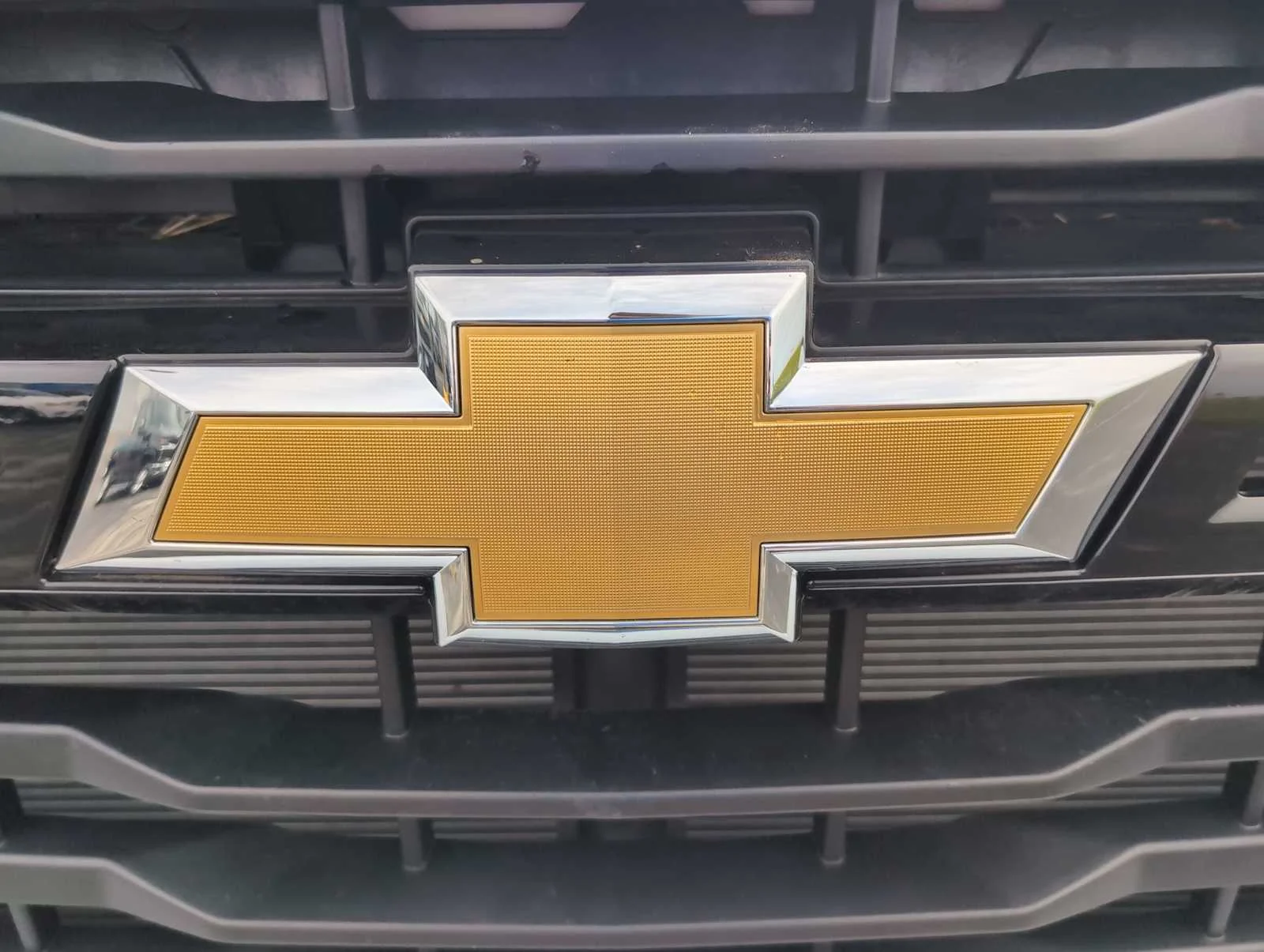New 2026 Summit White Chevrolet Work Truck image 26