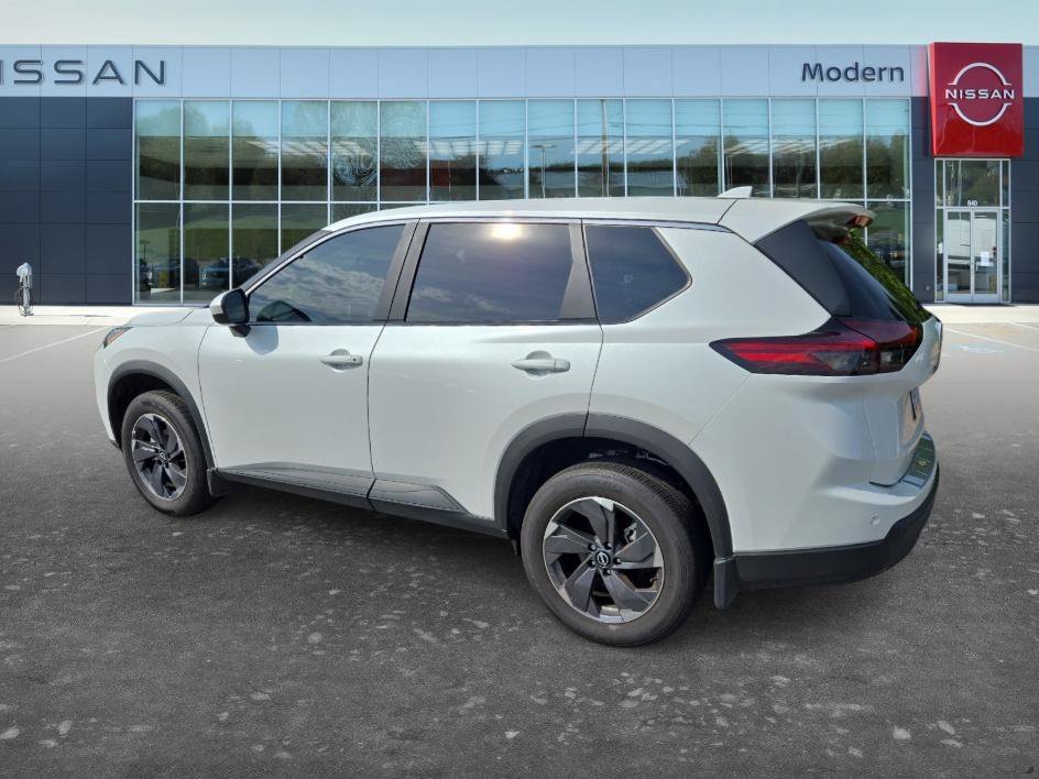 Certified Used 2026 Everest White Pearl Tricoat Nissan SV image 6
