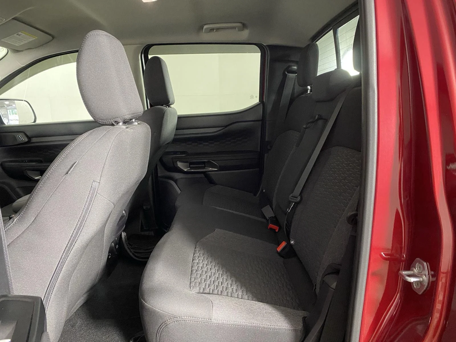 Used 2025 Ruby Red Metallic Tinted Clearcoat Ford XLT image 22