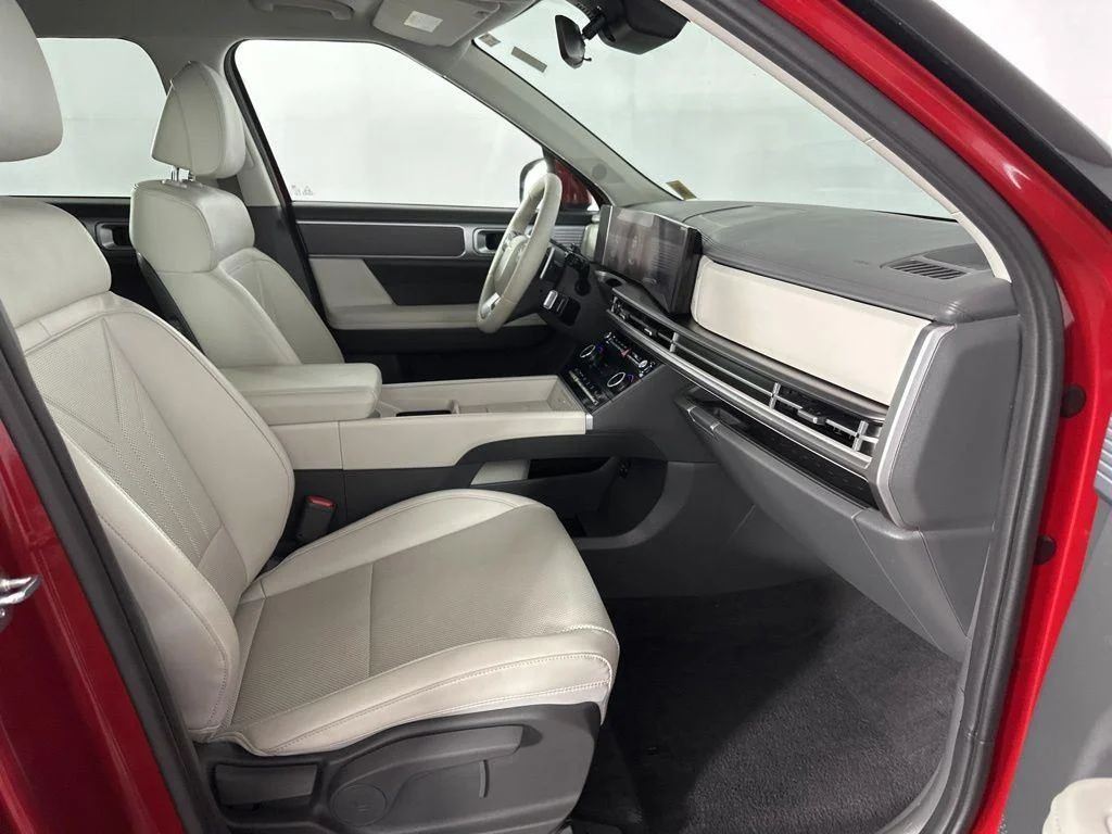 Used 2026 Red Hyundai SEL image 28