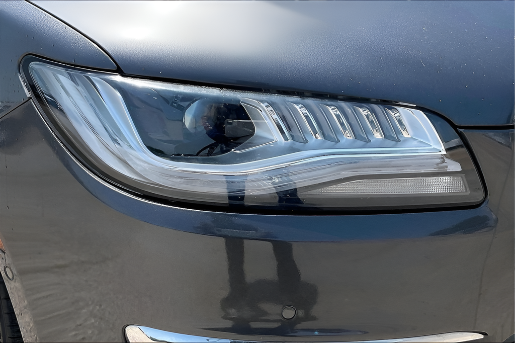 Used 2019 Gray Lincoln Reserve image 33