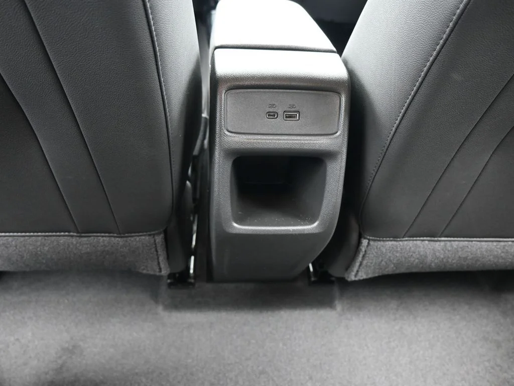 Used 2025 Summit White Chevrolet LT image 37