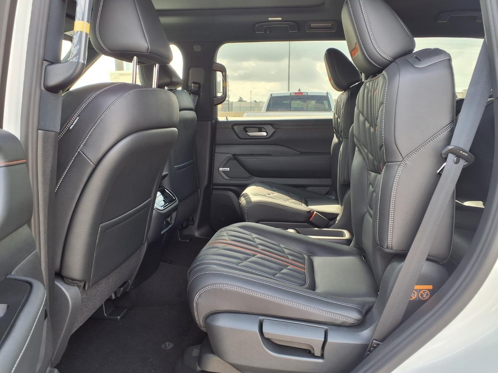 2026 Nissan Armada PRO-4X® White at Robbins Nissan