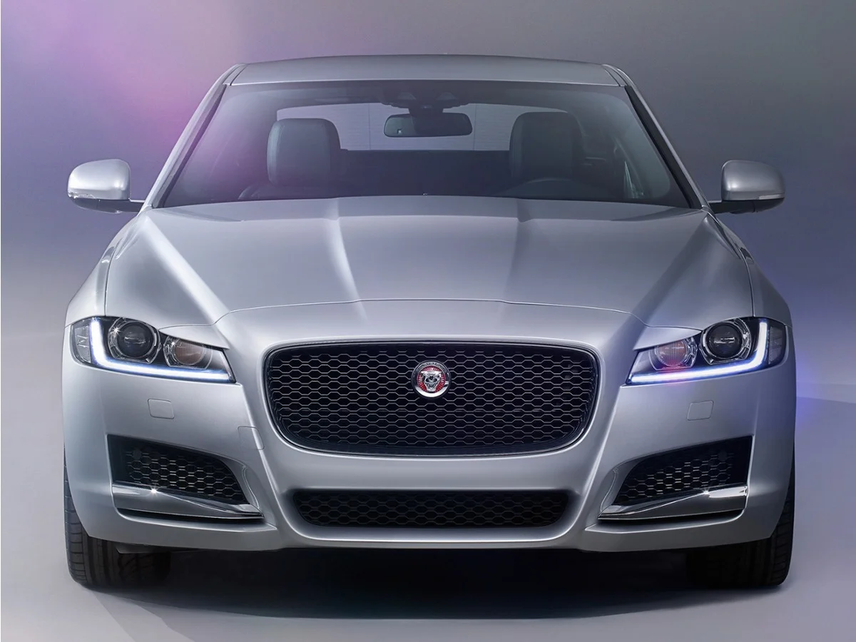 2019 Jaguar XF 25t Premium's photo
