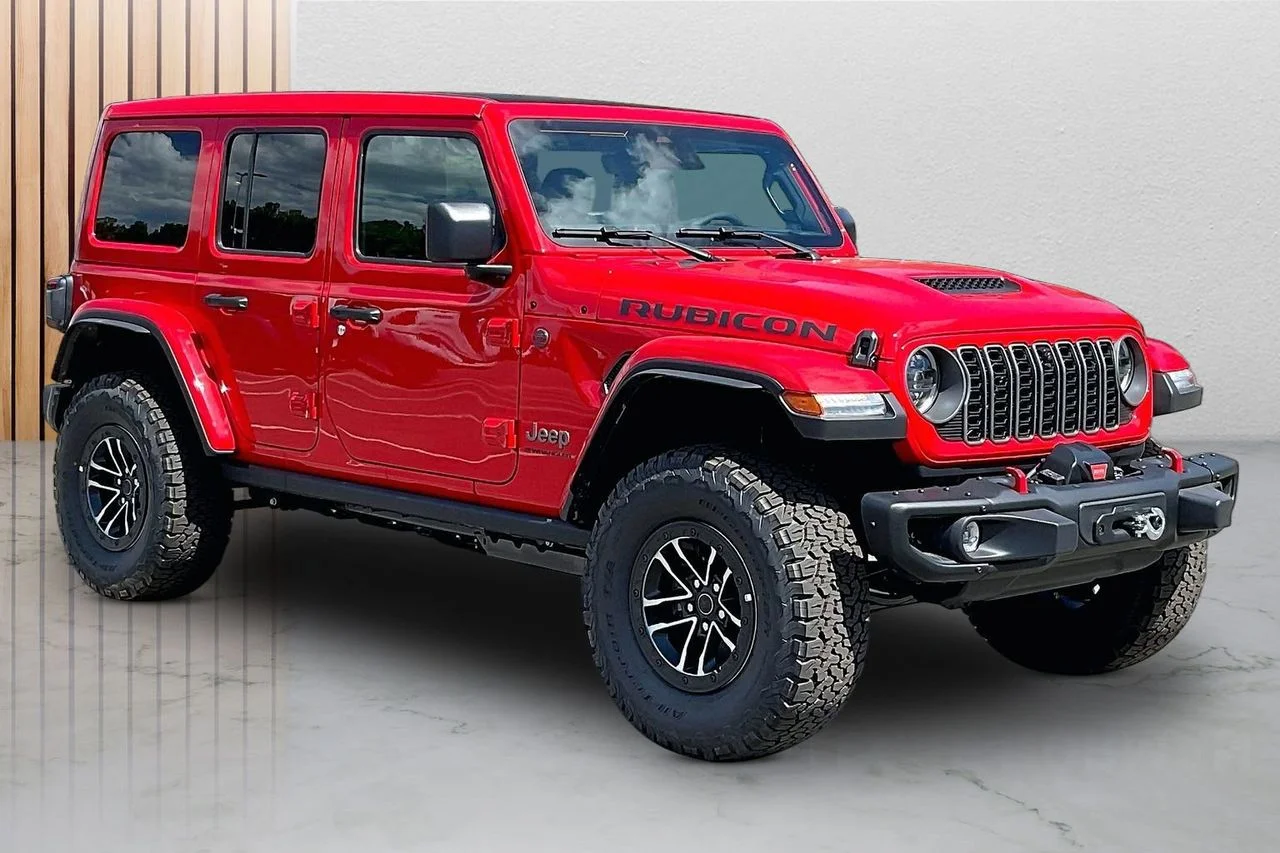 New 2026 Firecracker Red Clear-Coat Exterior Paint Jeep Rubicon X image 2