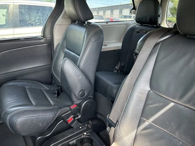 Used 2017 Silver Toyota SE Premium image 14
