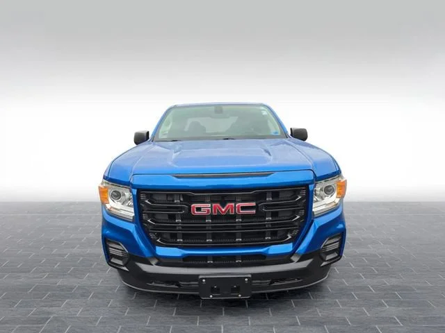 Used 2022 Dynamic Blue Metallic GMC Elevation Standard image 2
