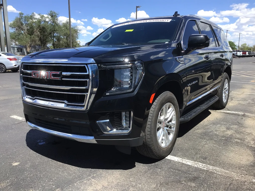 Used 2024 Onyx Black GMC SLT image 3