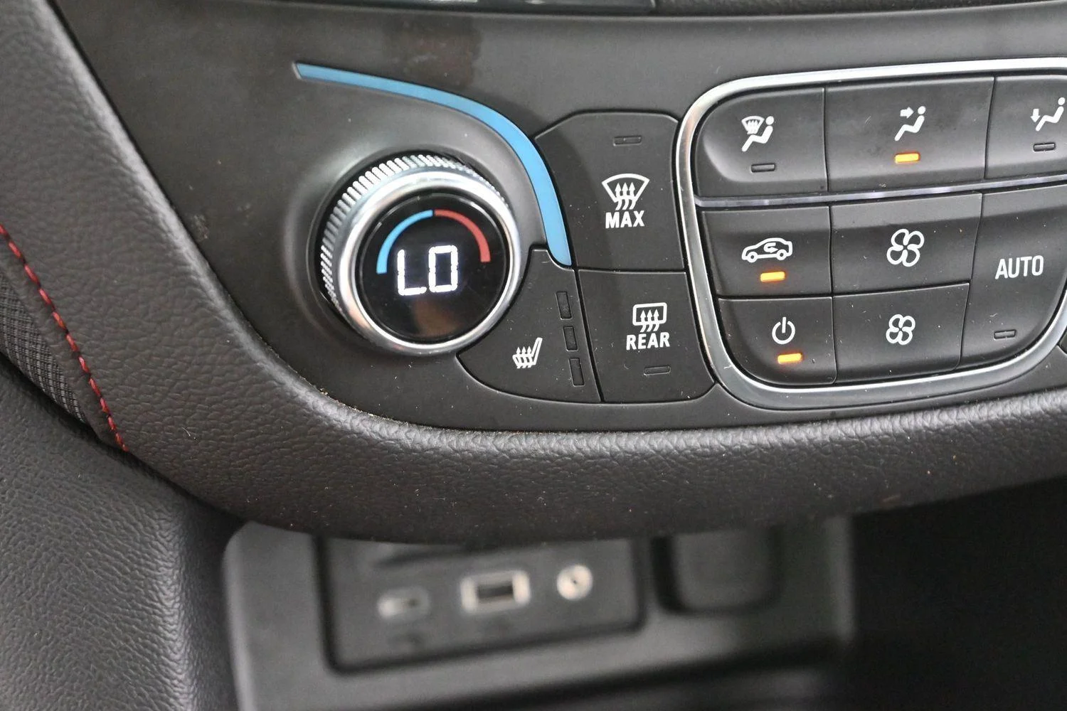 Used 2024 Summit White Chevrolet RS image 24