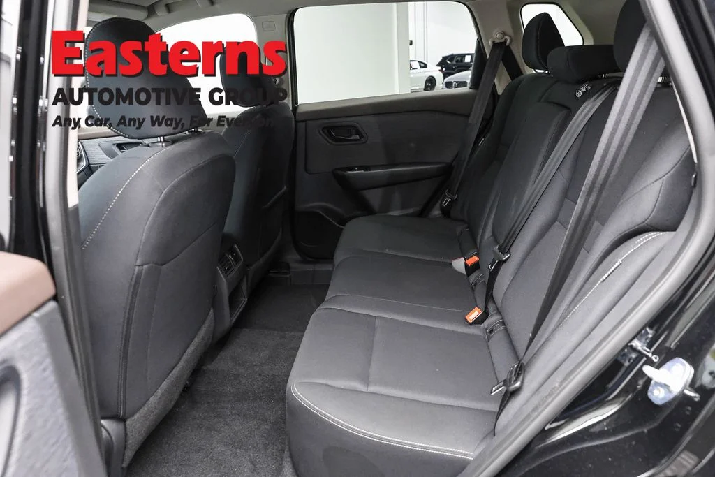 Used 2023 Black Nissan S image 22