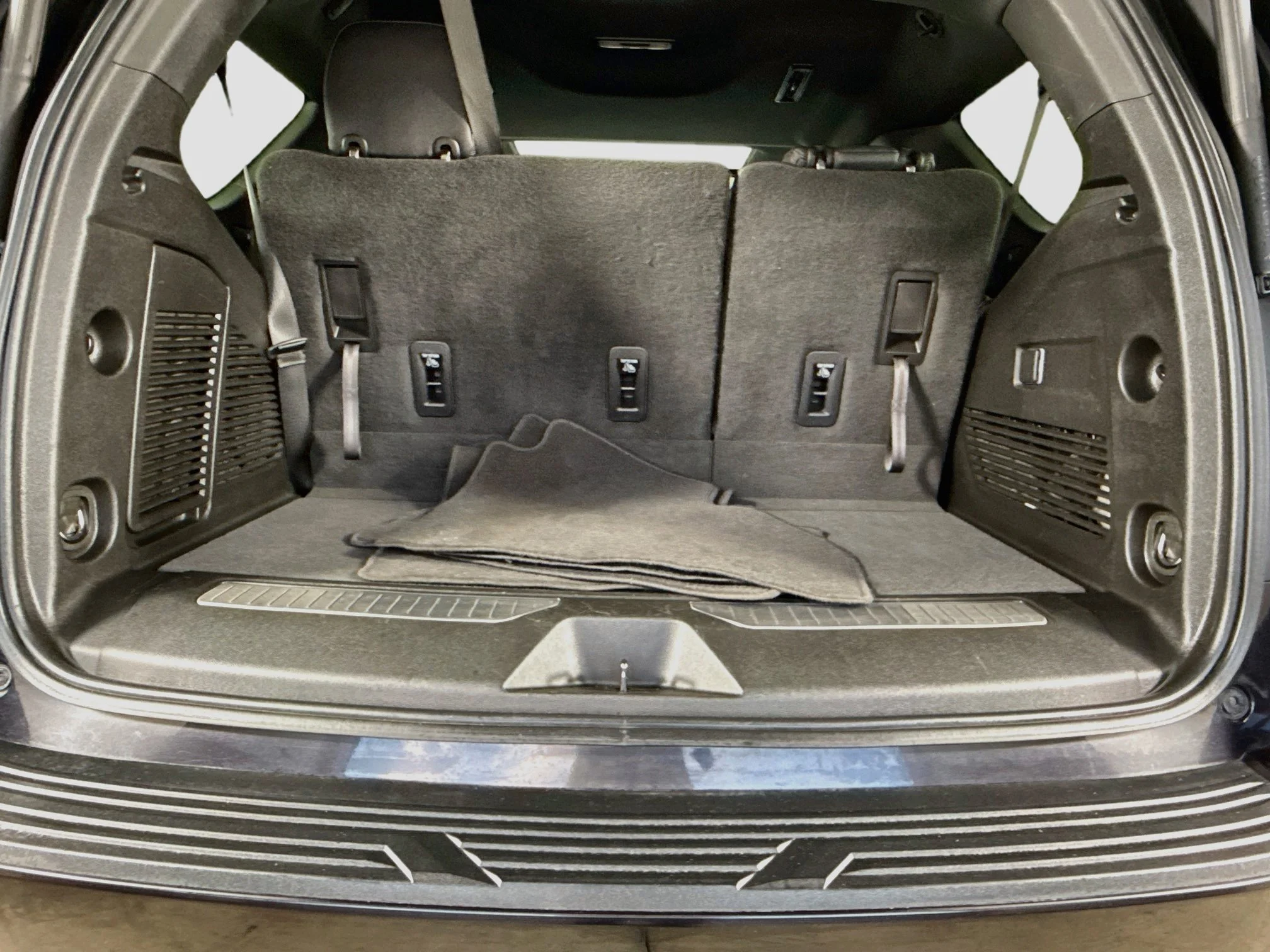 Used 2022 DARK ASH METALLIC Chevrolet RST image 29