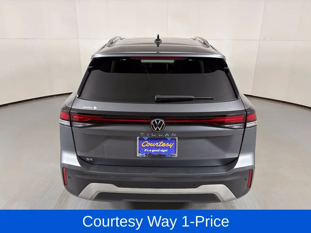Used 2025 Gray Volkswagen 2.0T SE image 9