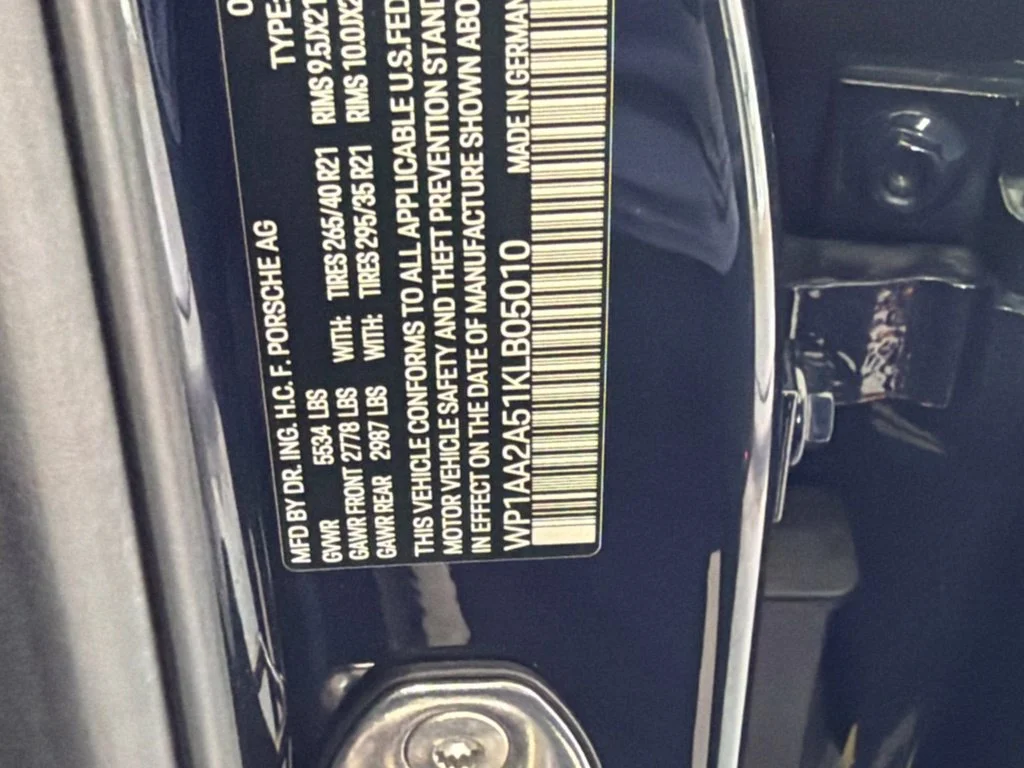 Used 2019 Black Porsche Base image 40