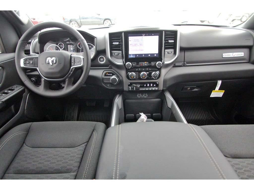 New 2026 Diamond Black Crystal Pearl-Coat Exterior Paint RAM Big Horn/Lone Star image 9