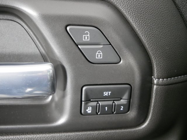Used 2021 Ebony Twilight Metallic GMC Crew Cab Denali w/ Ultimate Pkg image 27