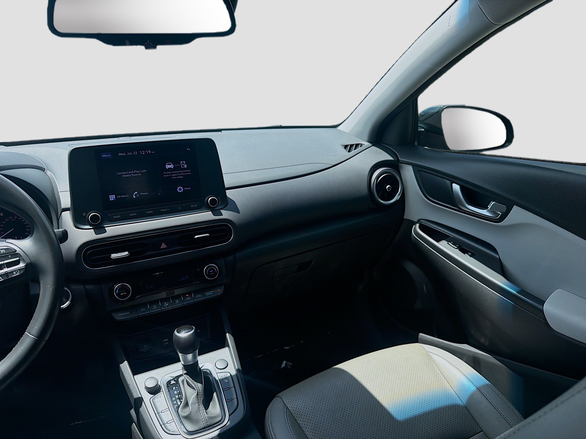 Used 2022 Thunder Gray Hyundai SEL image 19