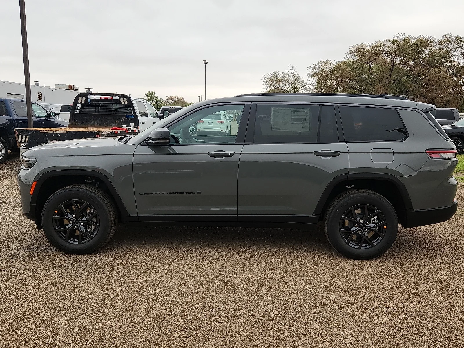 New 2027 PDN Sting-Gray Jeep LAREDO 4X4 image 2