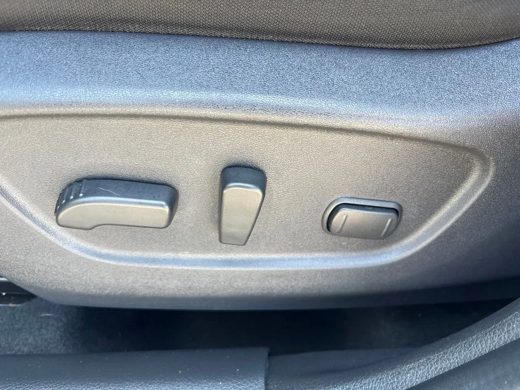 Used 2019 Gray Nissan SV image 18