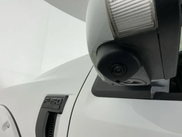 Used 2025 Oxford White Ford Lariat image 10
