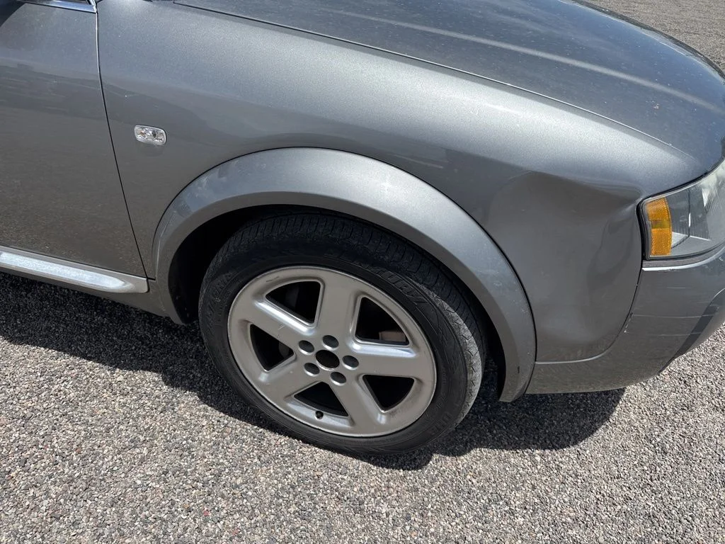 Used 2004 Gray Audi 4.2 image 2