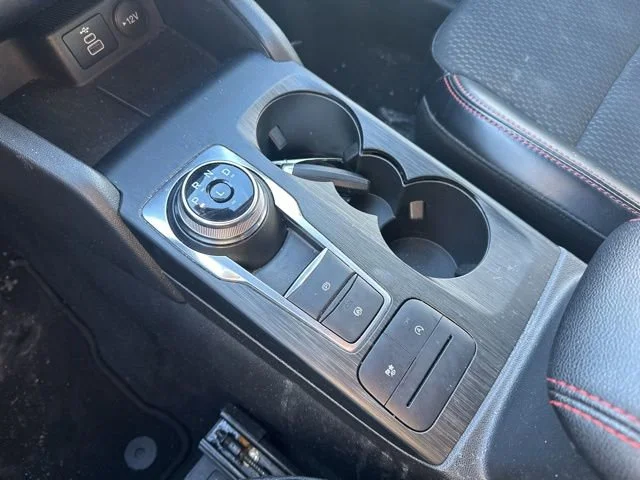 2025 Ford Escape ST-Line - Photo 18