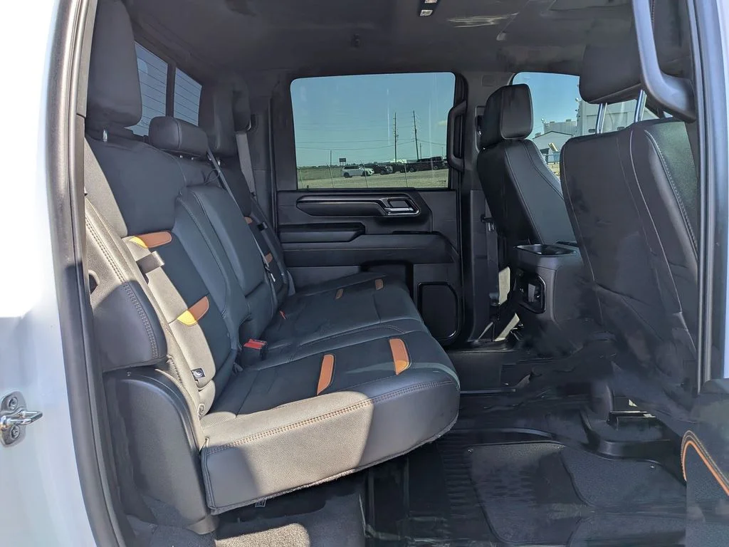Used 2025 Summit White GMC AT4 image 21