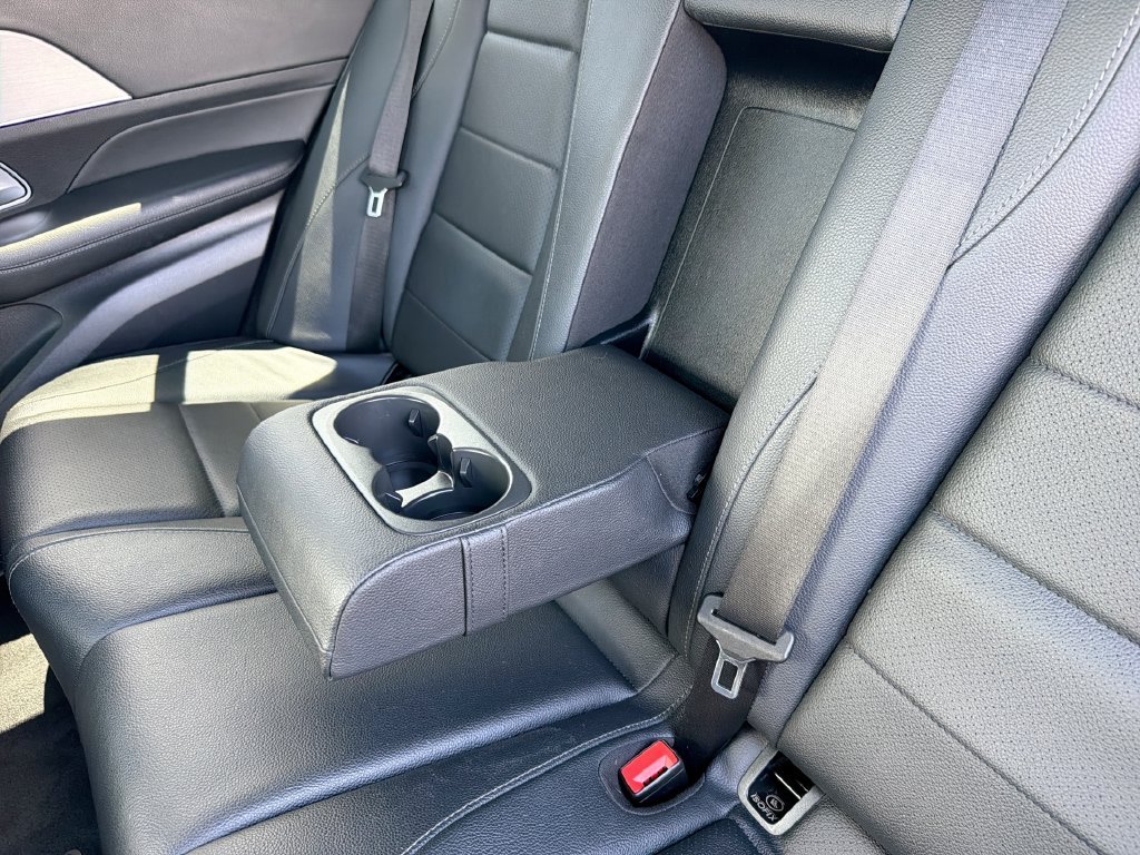 Used 2024  Mercedes-Benz GLE 450e image 28