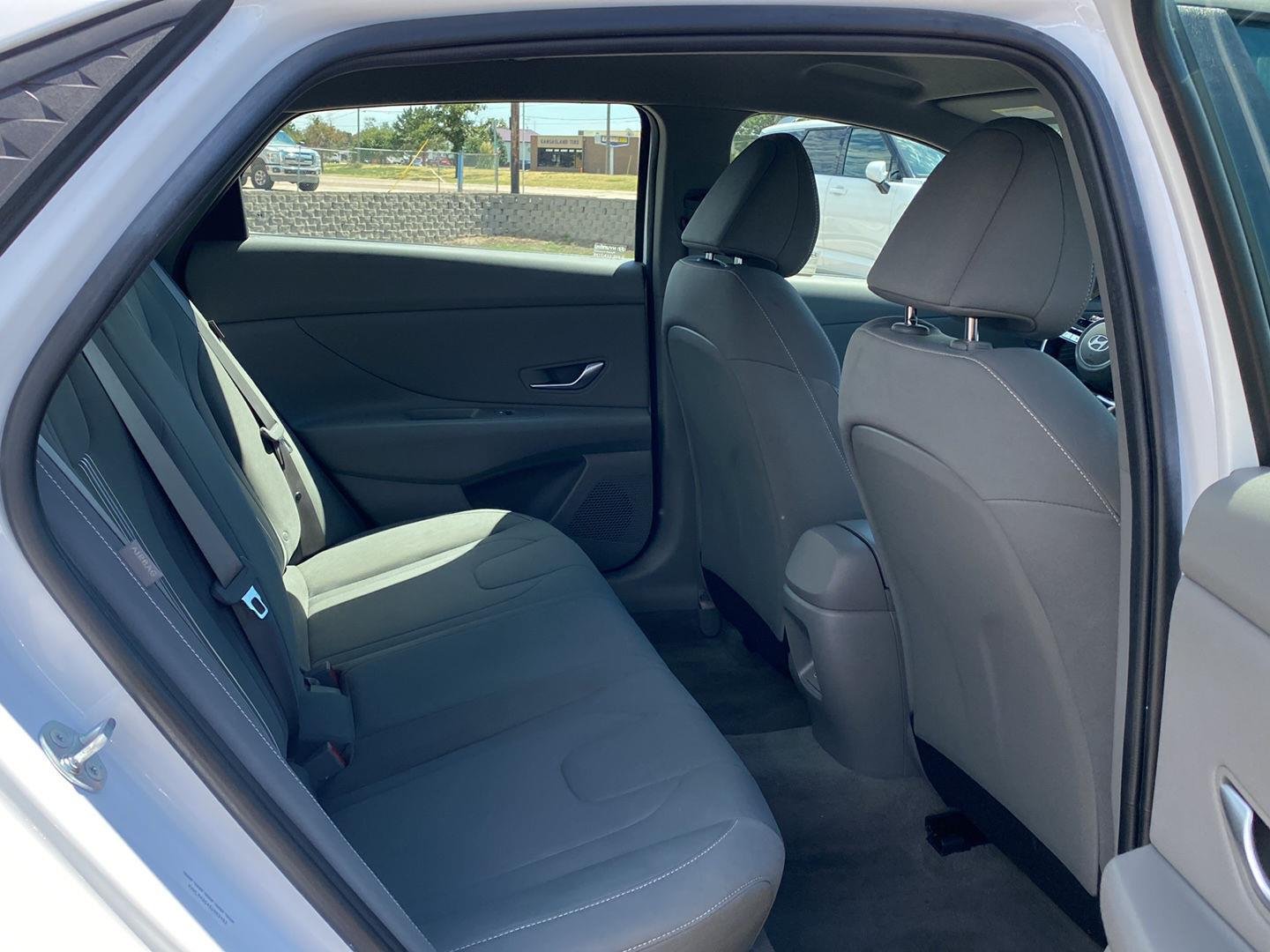 Used 2025 Serenity White Hyundai SEL Sport image 16