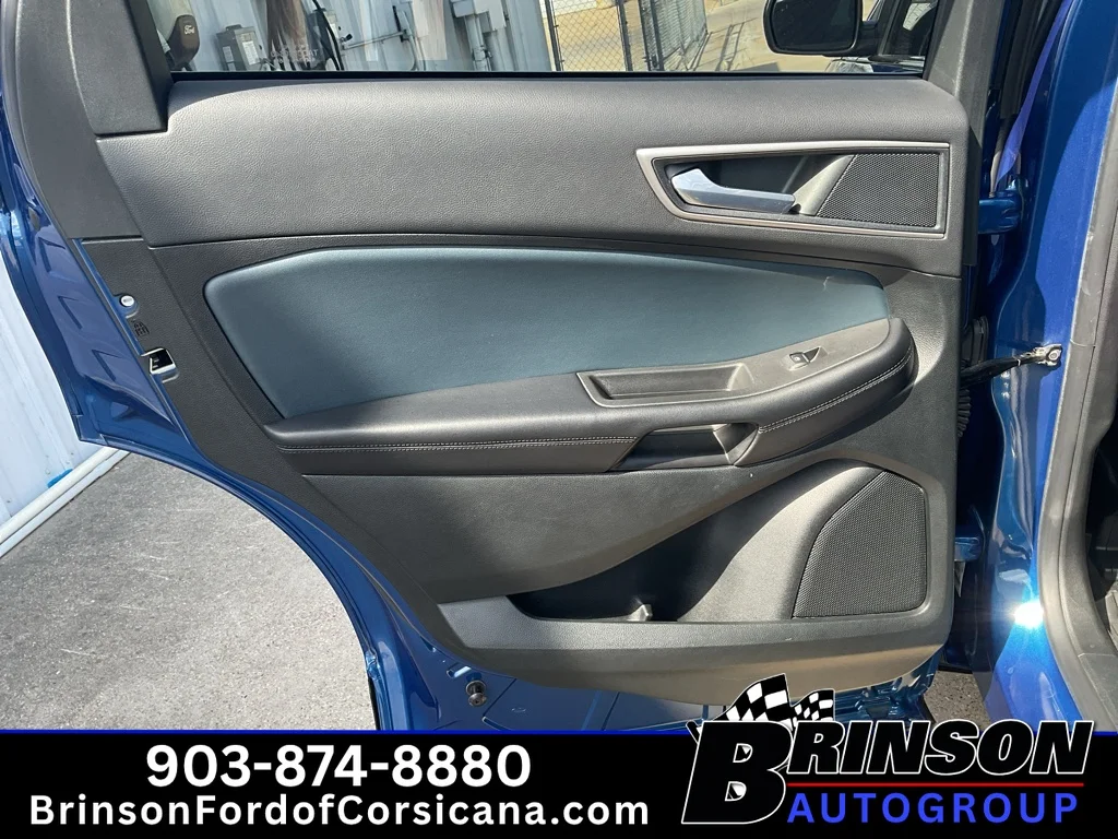 Used 2022 Atlas Blue Metallic Ford SEL image 16